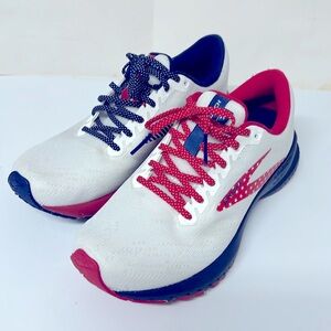 Brooks Launch limited Americana Edition.  Size 6.5